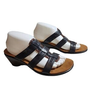 Umberto Raffini comfort leather slide on sandal.